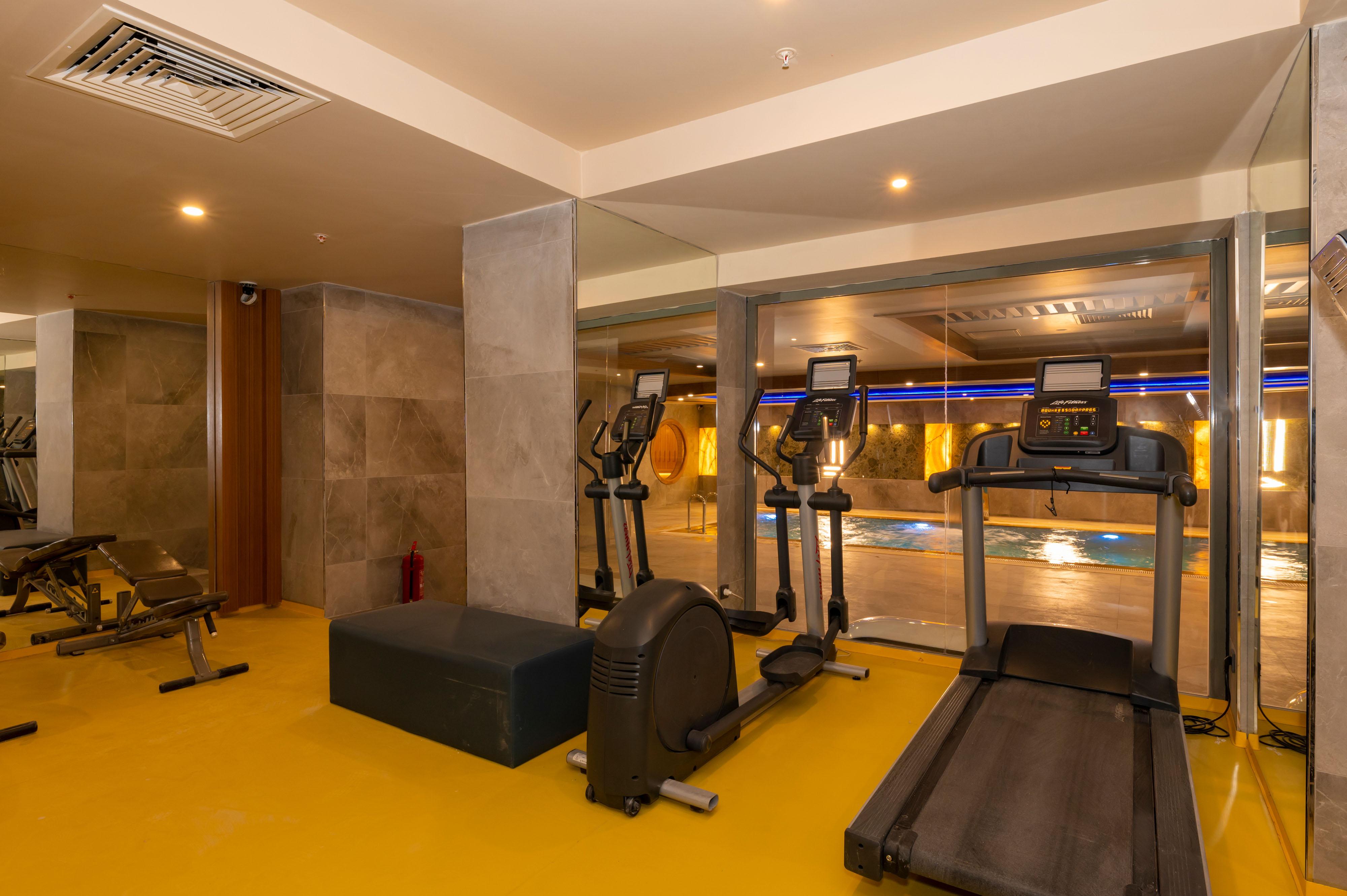 Ramada By Wyndham Pera Taksim מלון 5*