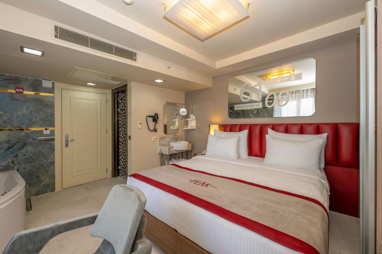 Ramada By Wyndham Pera Taksim מלון איסטמבול
