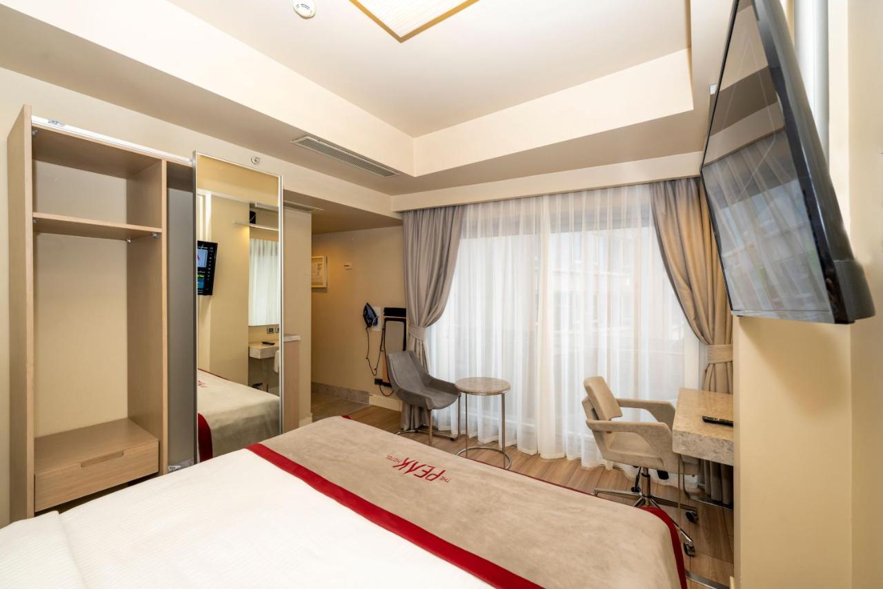 Отель Ramada By Wyndham Pera Taksim 5*